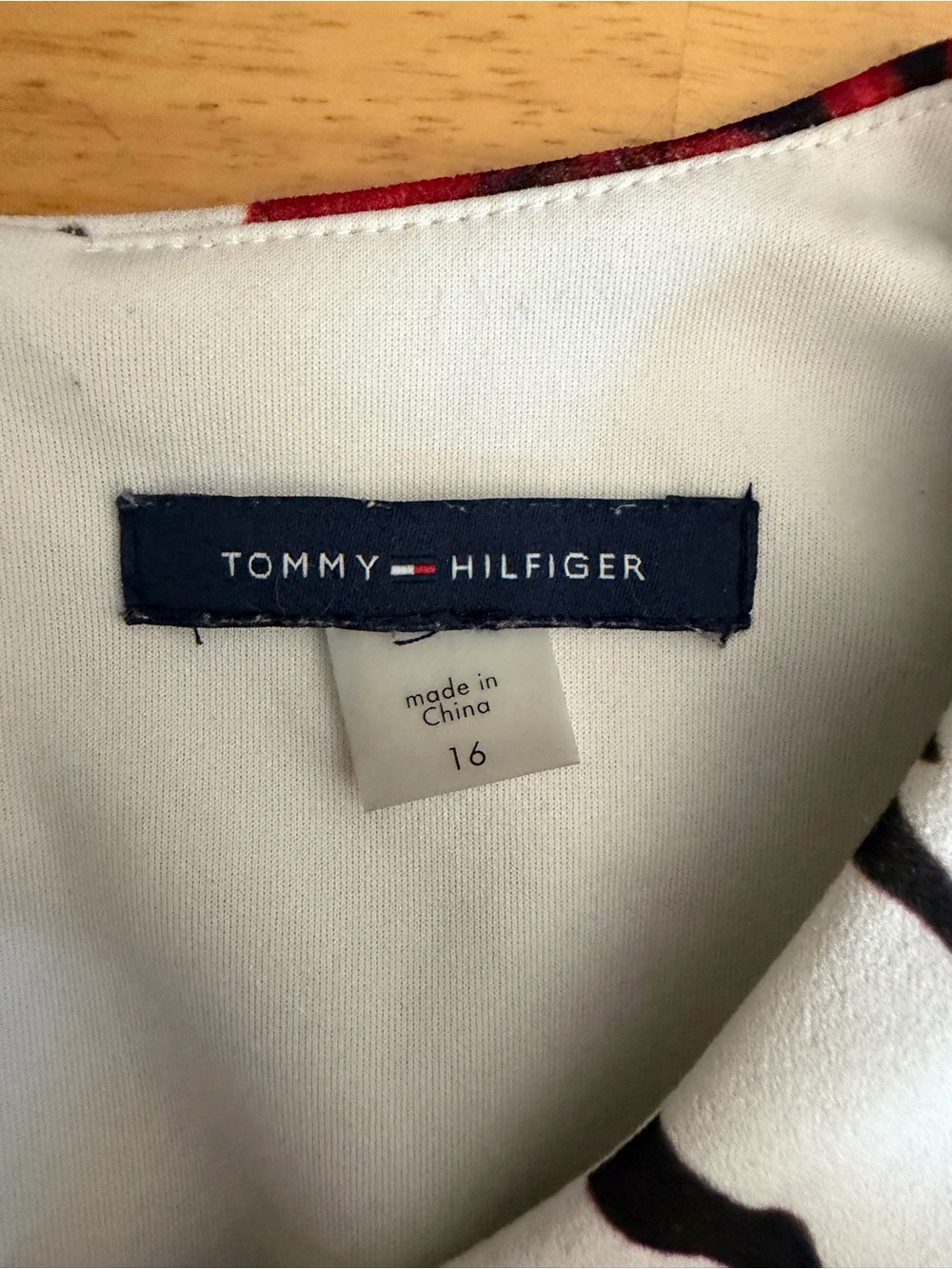 Sz 16 Tommy Hilfiger sleeveless a-line dress- white red floral- cocktail work - Picture 8 of 10